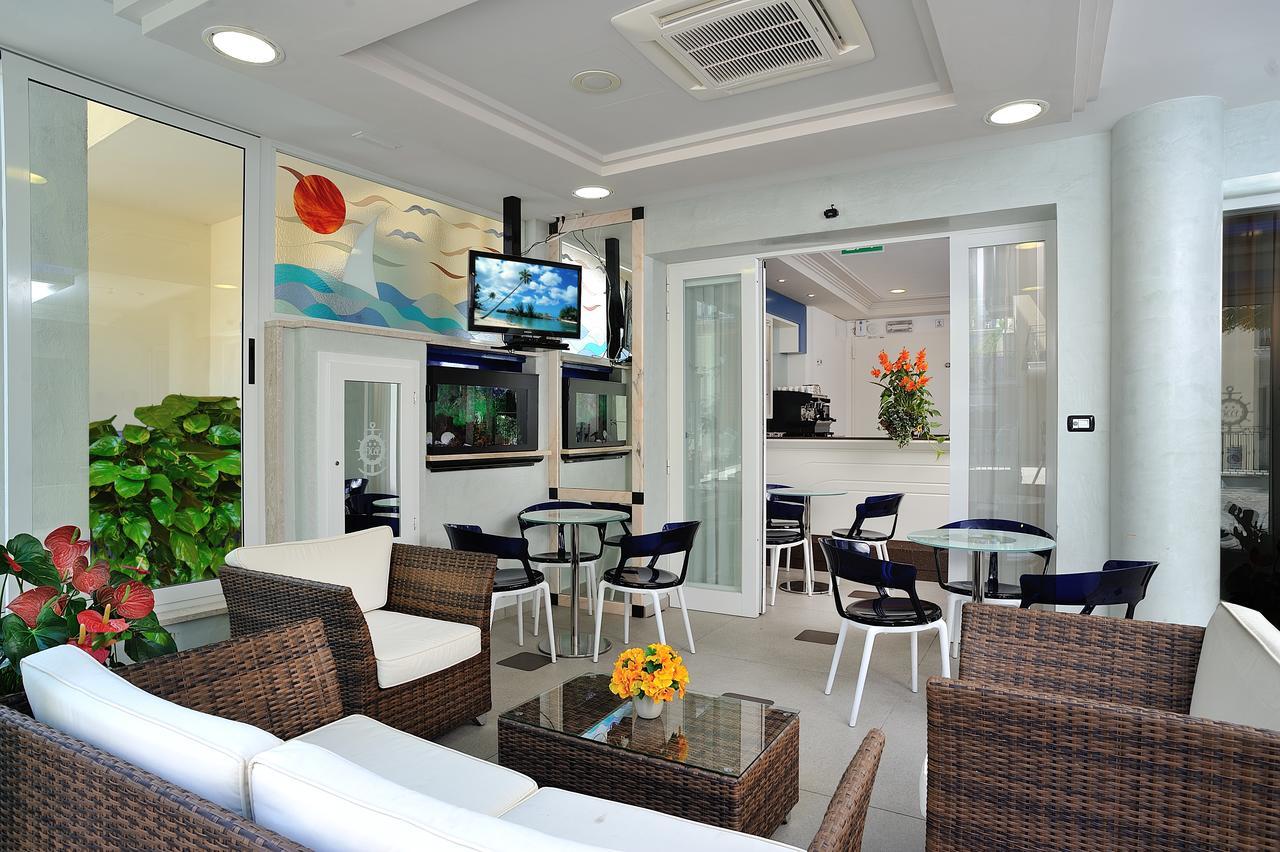 Hotel Amedeo Misano Adriatico Ngoại thất bức ảnh